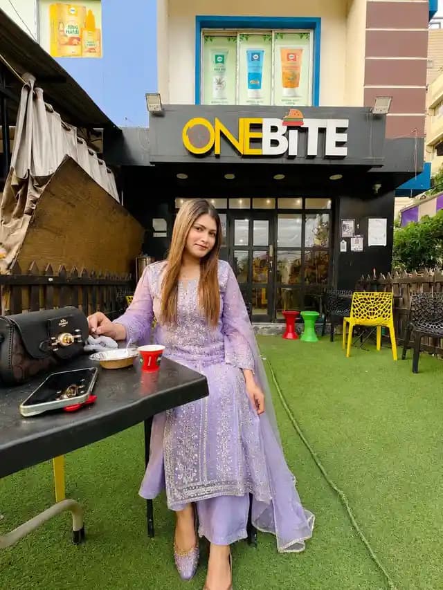 Elena (Mature Housewife) Kolkata escort profile